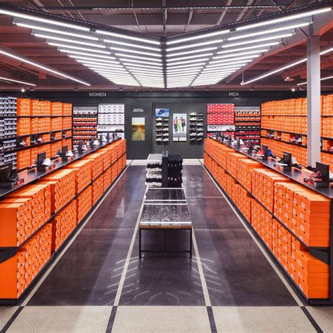 nike store in bristol